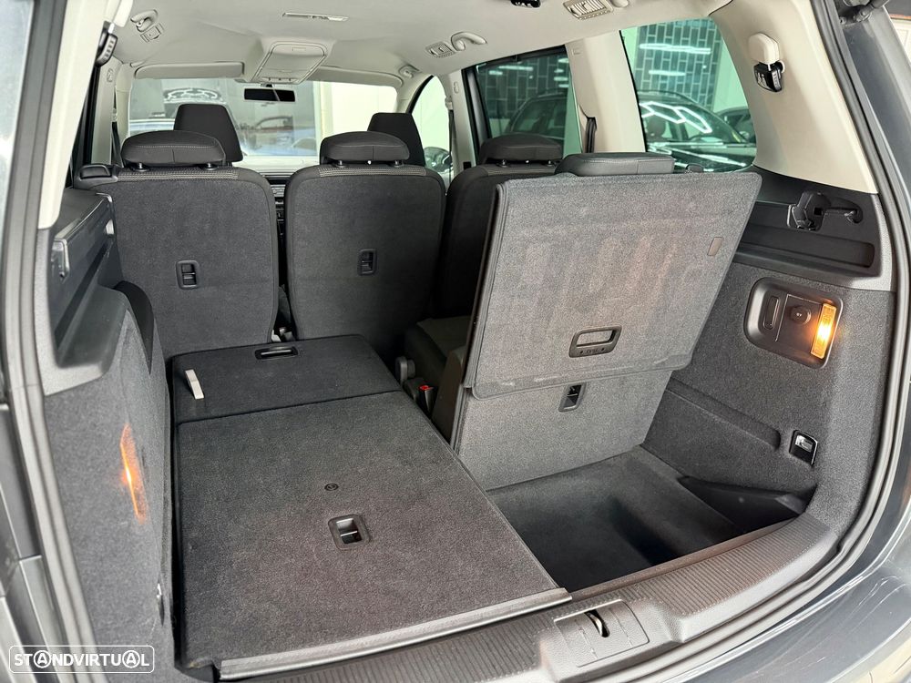 VW Sharan 2.0 TDi BlueMotion - 19