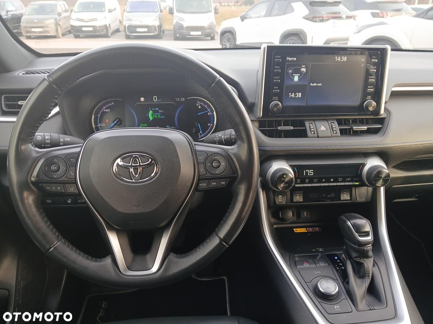 Toyota RAV4 - 9