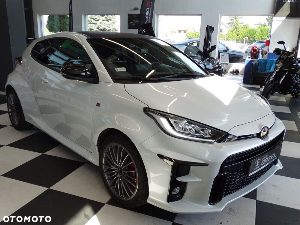 Toyota Yaris - 12