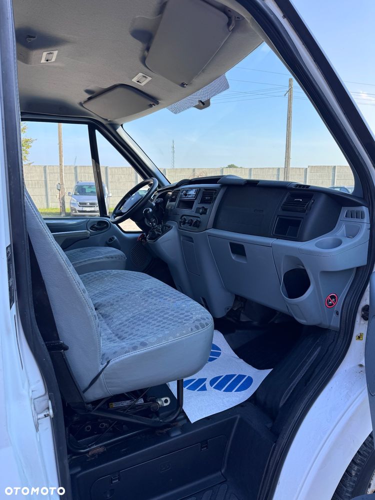 Ford Transit - 6