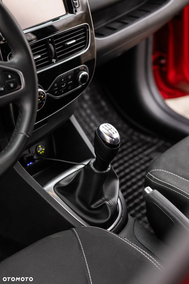 Renault Clio 1.2 16V Limited - 13