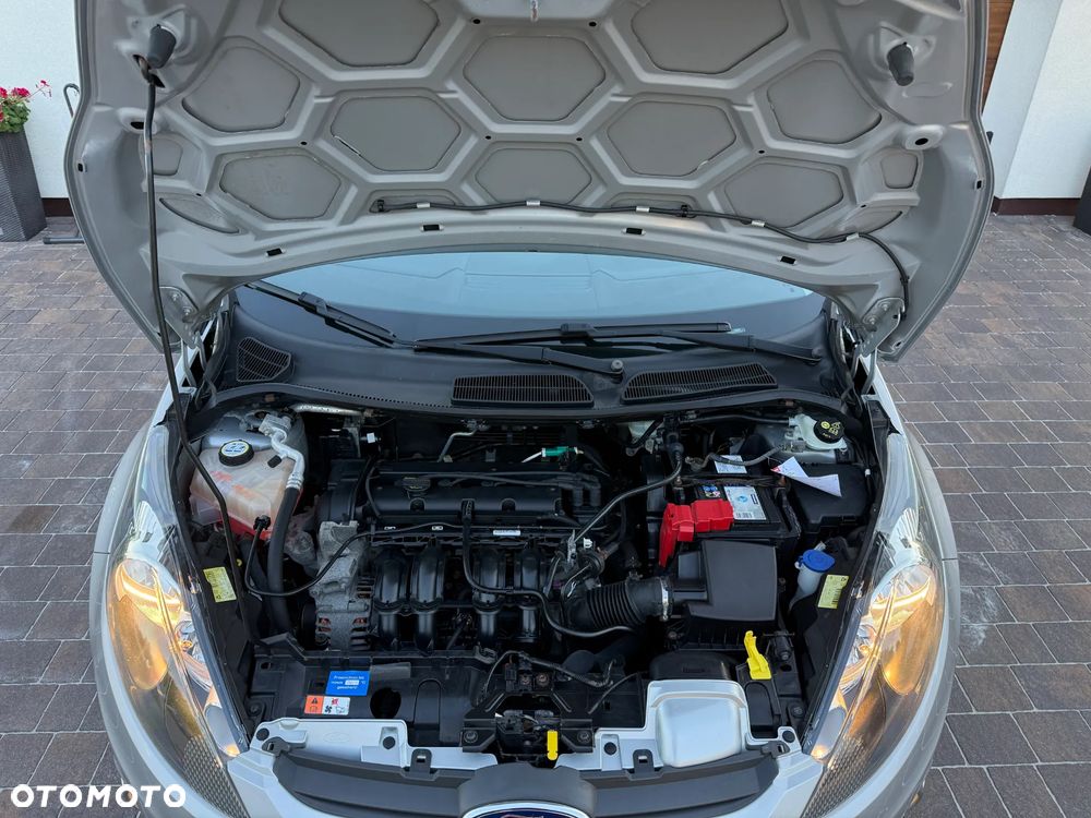 Ford Fiesta 1.25 Ghia EU5 - 19
