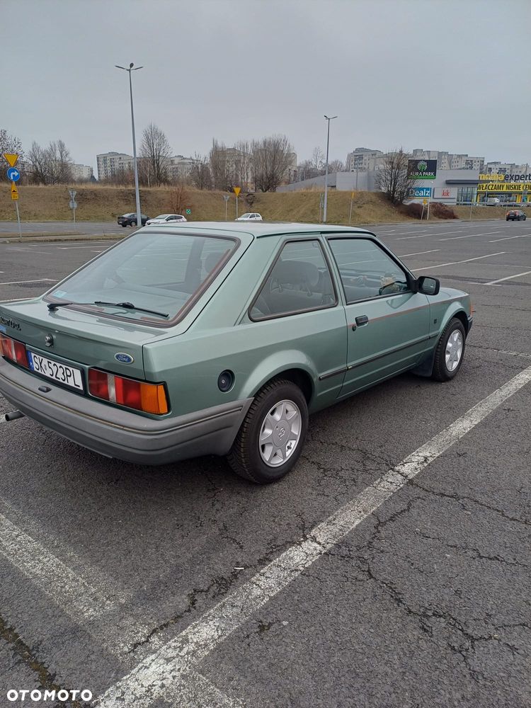 Ford Escort 1.3 C - 5