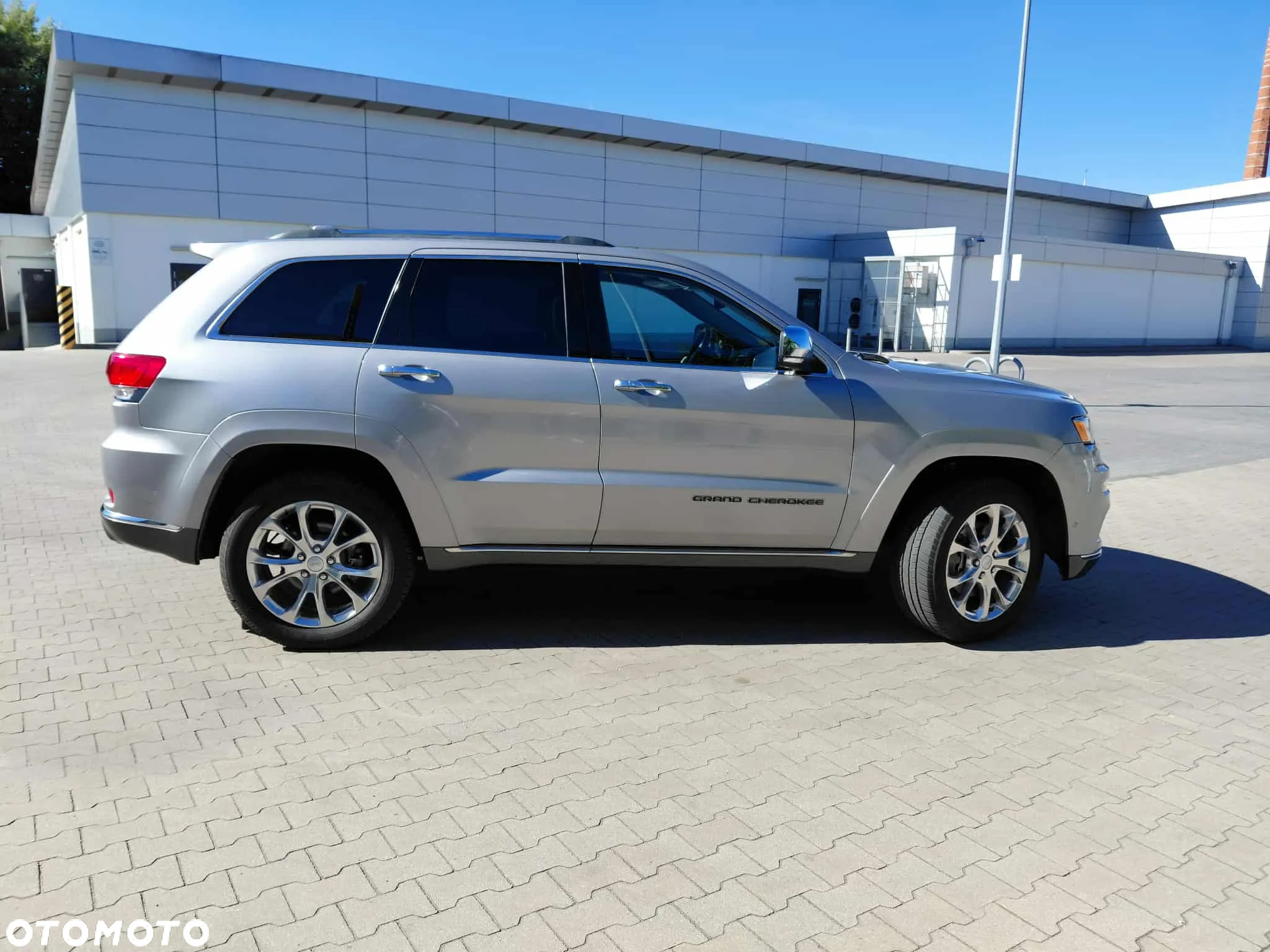 Jeep Grand Cherokee 5.7 V8 HEMI 4WD Automatik Summit - 9