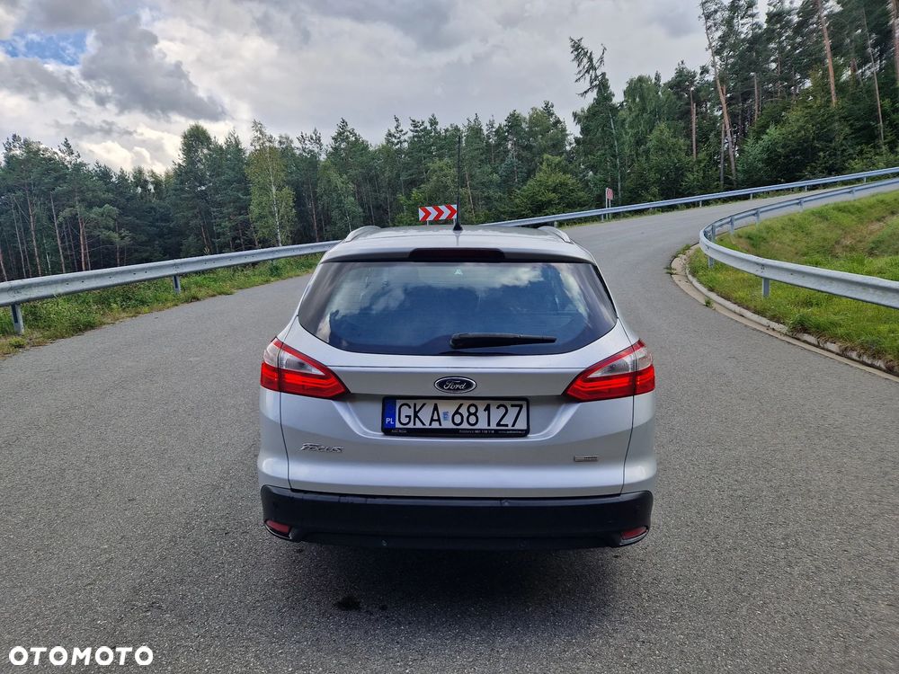 Ford Focus 1.6 TDCi ECOnetic 99g Start-Stopp-System Titanium - 5