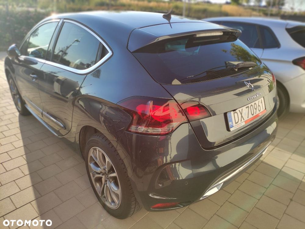 Citroën DS4 HDi 165 SoChic - 4