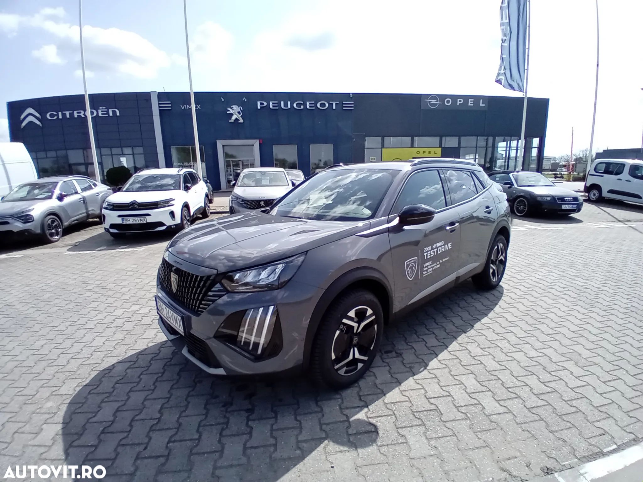 Peugeot 2008 Hybrid 145 e-DSC Allure - 1