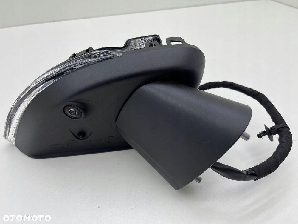 VOLVO XC40 LUSTERKO PRAWE 16-PIN KAMERA EUROPA 32368375 - 4