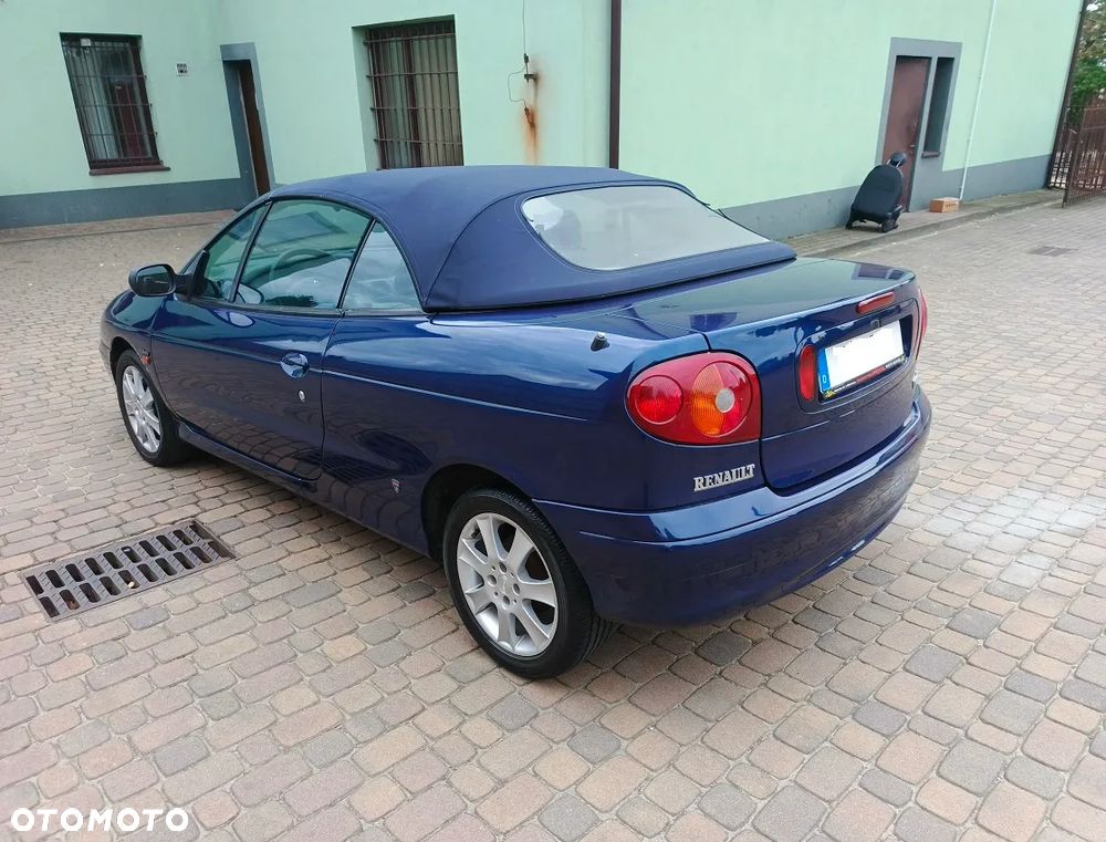 Renault Megane 1.6 Privilege - 9