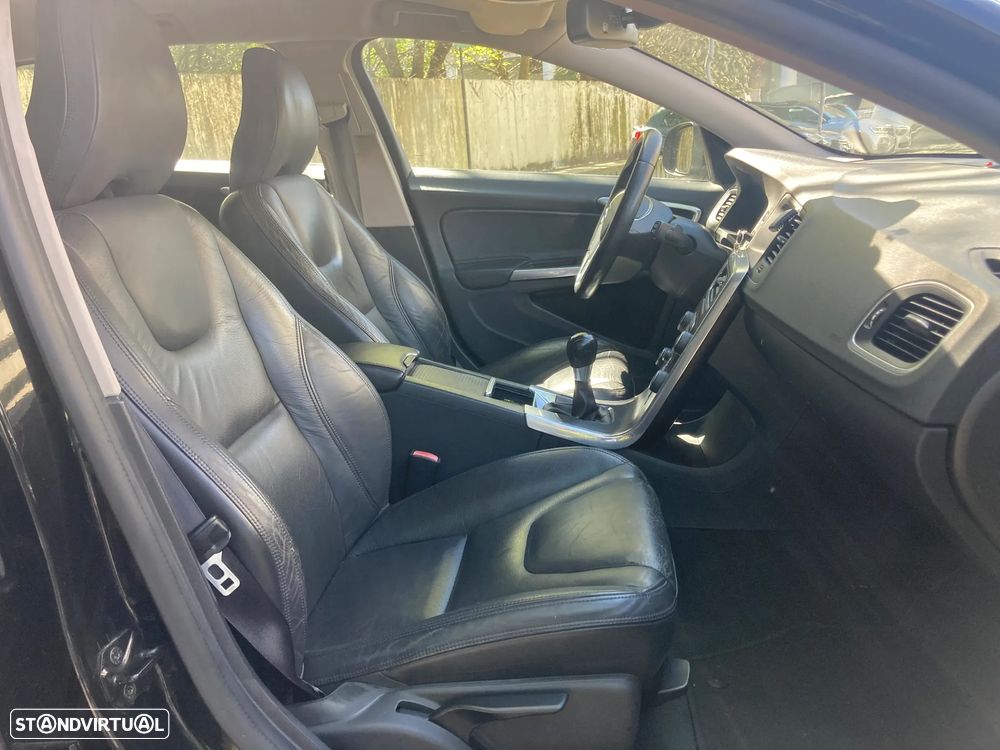 Volvo V60 1.6 D2 Drive Momentum Start/Stop - 6