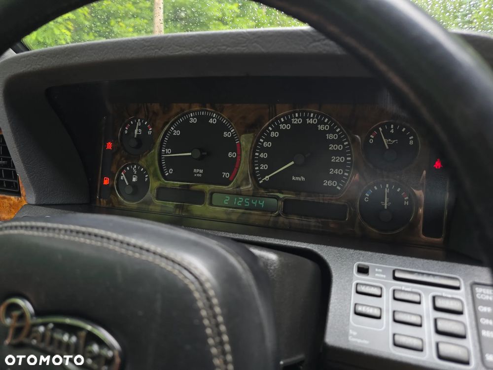 Jaguar Daimler 4.0i - 33