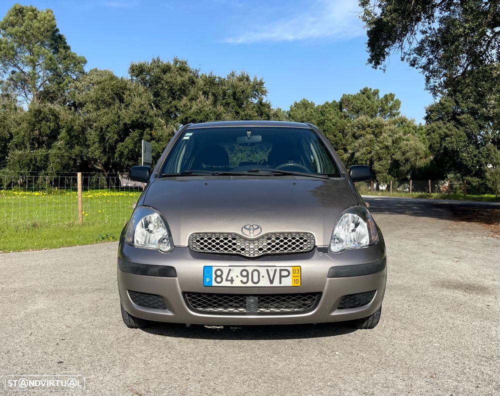 Toyota Yaris 1.0 Sol - 2