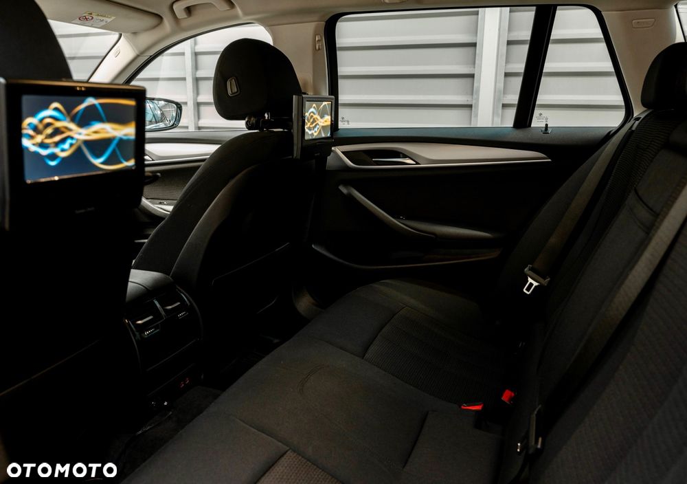 BMW Seria 5 520i mHEV Business Edition - 27