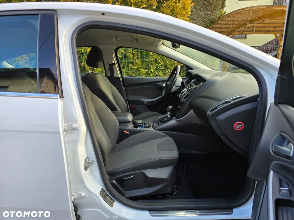 Ford Focus 1.0 EcoBoost Titanium - 36