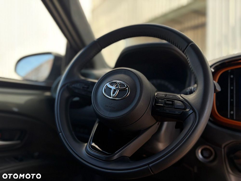 Toyota Aygo X 1.0 VVT-i Limited CVT - 16