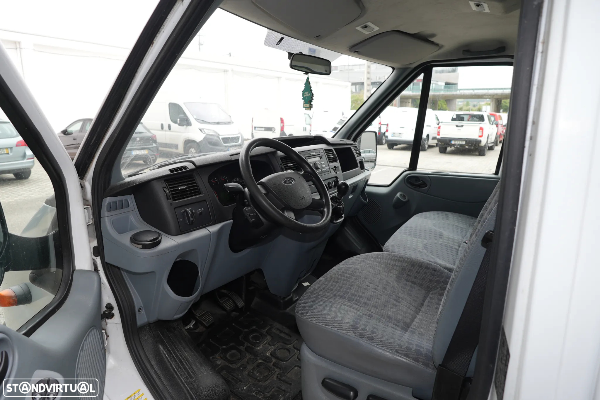 Ford Transit Contentor 2.4TDCI 115cv Rodado Duplo - 8
