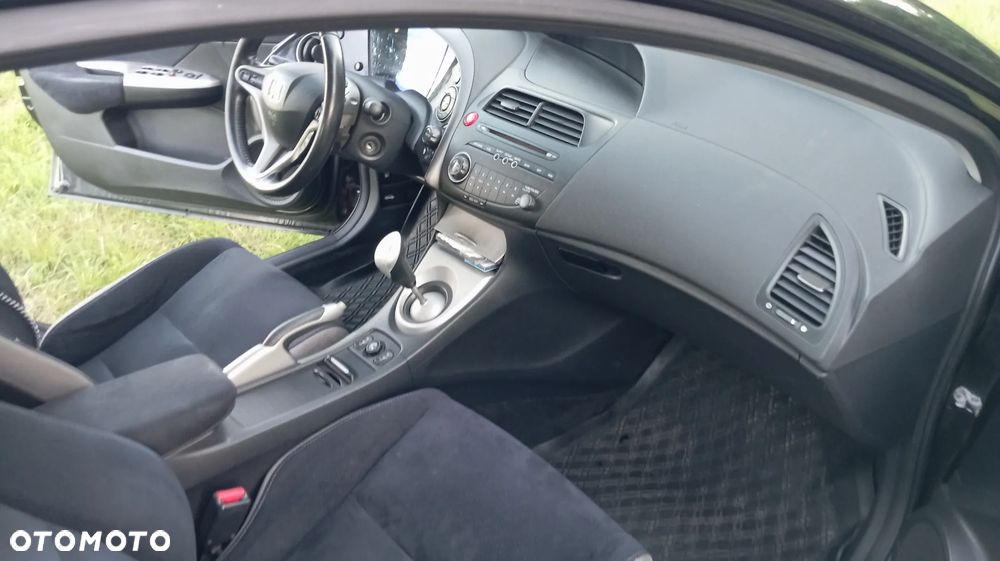 Honda Civic 1.8 Comfort - 13