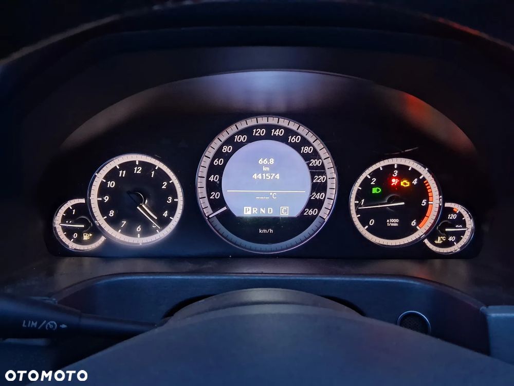 Mercedes-Benz Klasa E 200 CDI DPF BlueEFFICIENCY Automatik - 14