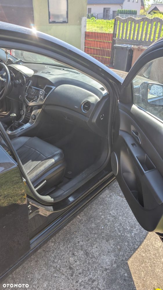 Chevrolet Cruze - 13