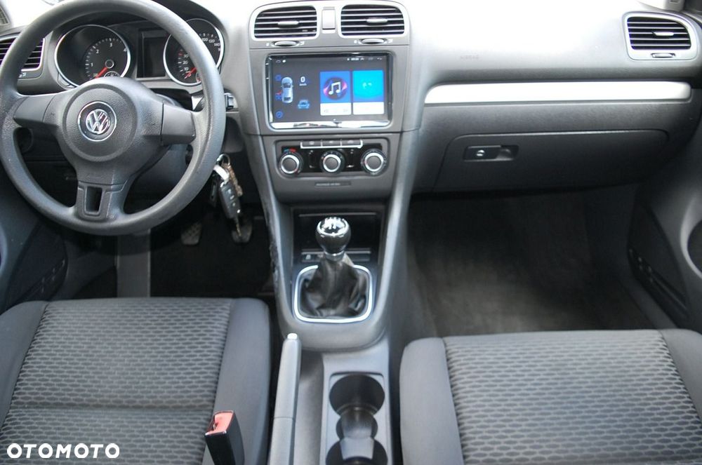 Volkswagen Golf - 6