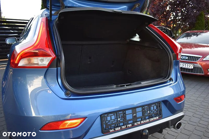 Volvo V40 D3 Drive-E R-Design Momentum - 24