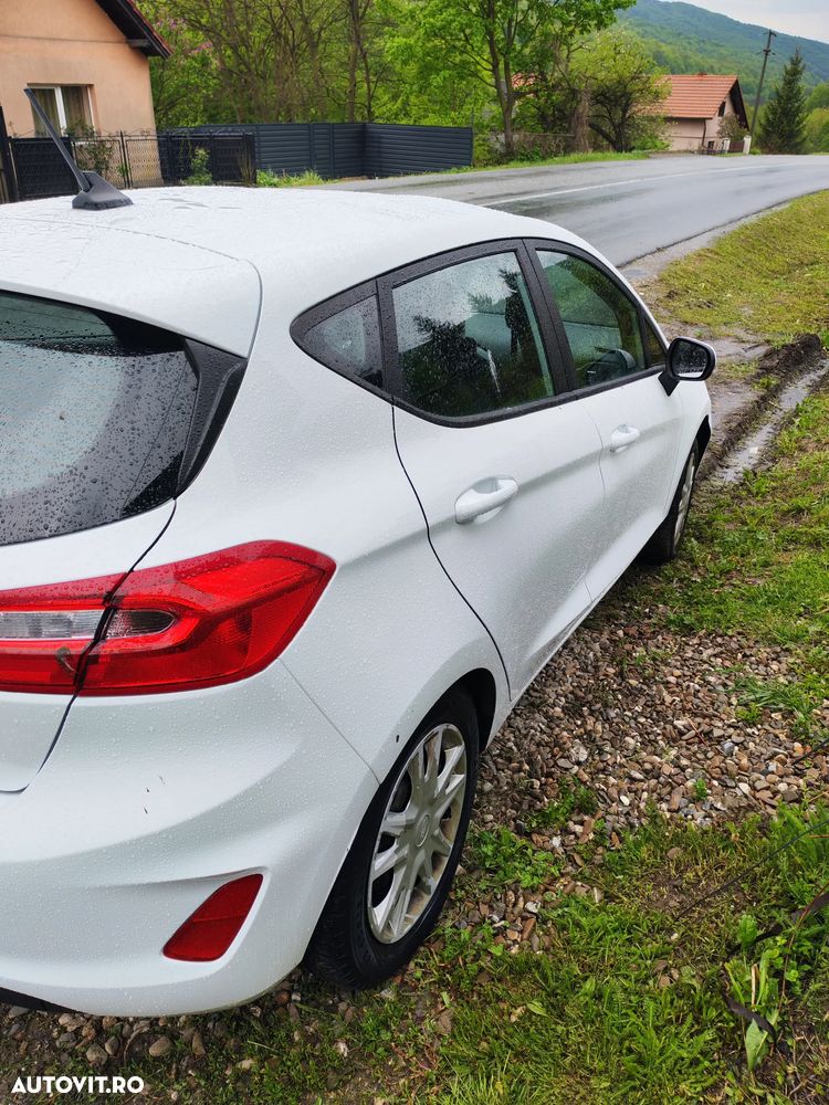 Ford Fiesta - 12