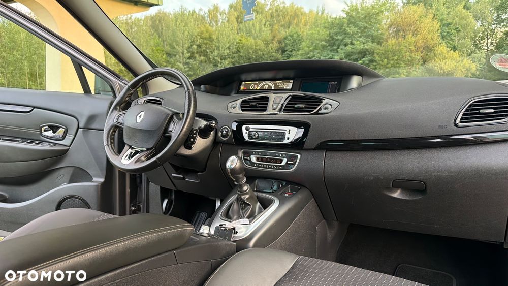 Renault Scenic ENERGY TCe 115 Bose Edition - 17