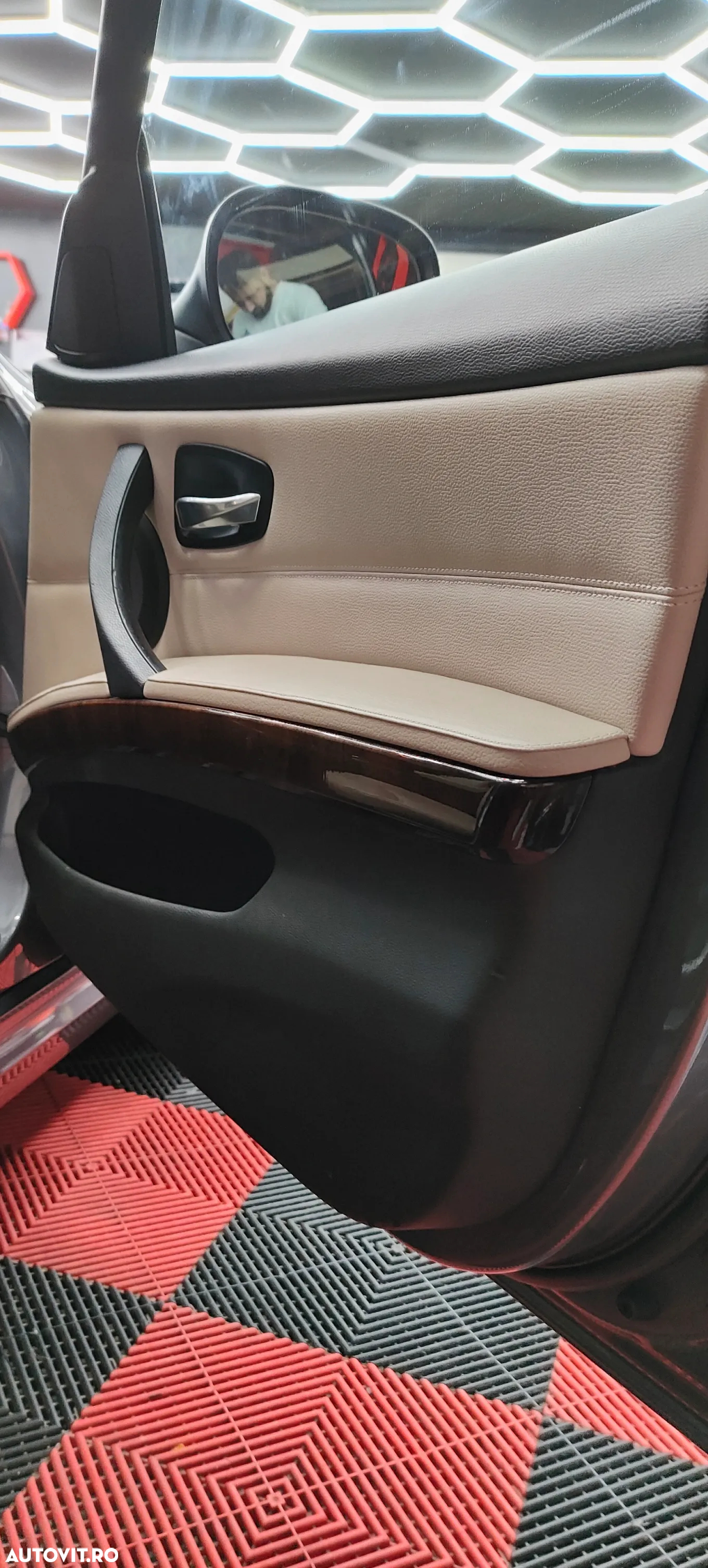 BMW Seria 3 320i - 8