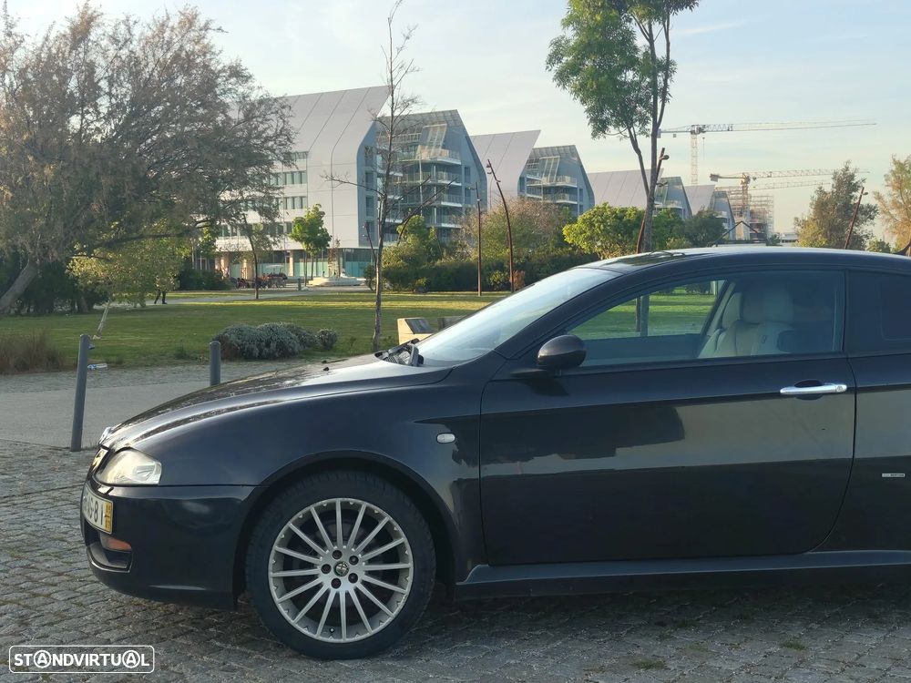 Alfa Romeo GT 1.9 JTD M-JET - 9
