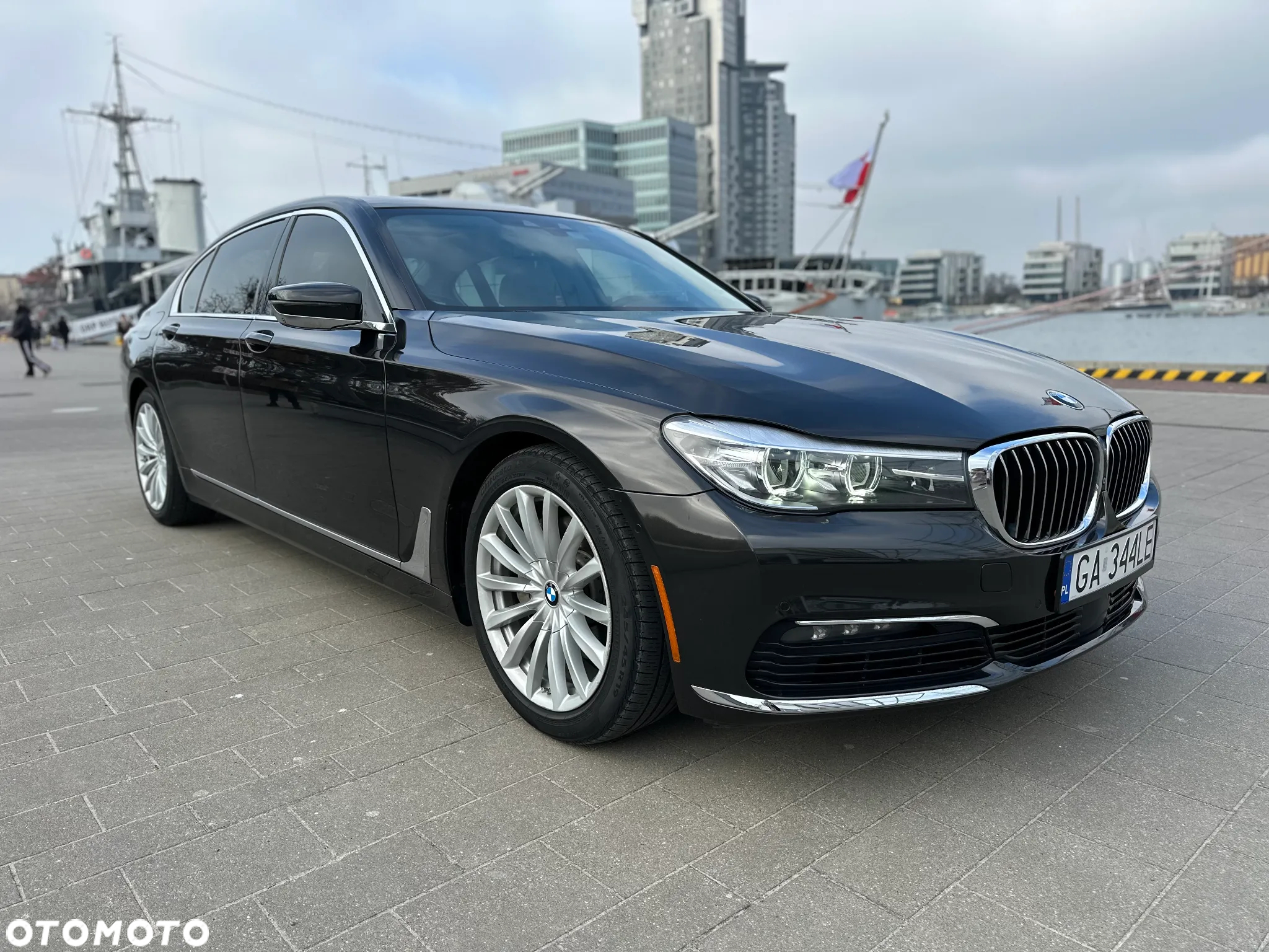BMW Seria 7 740Li - 3