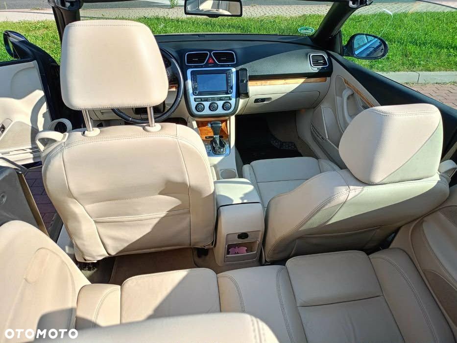 Volkswagen Eos - 2
