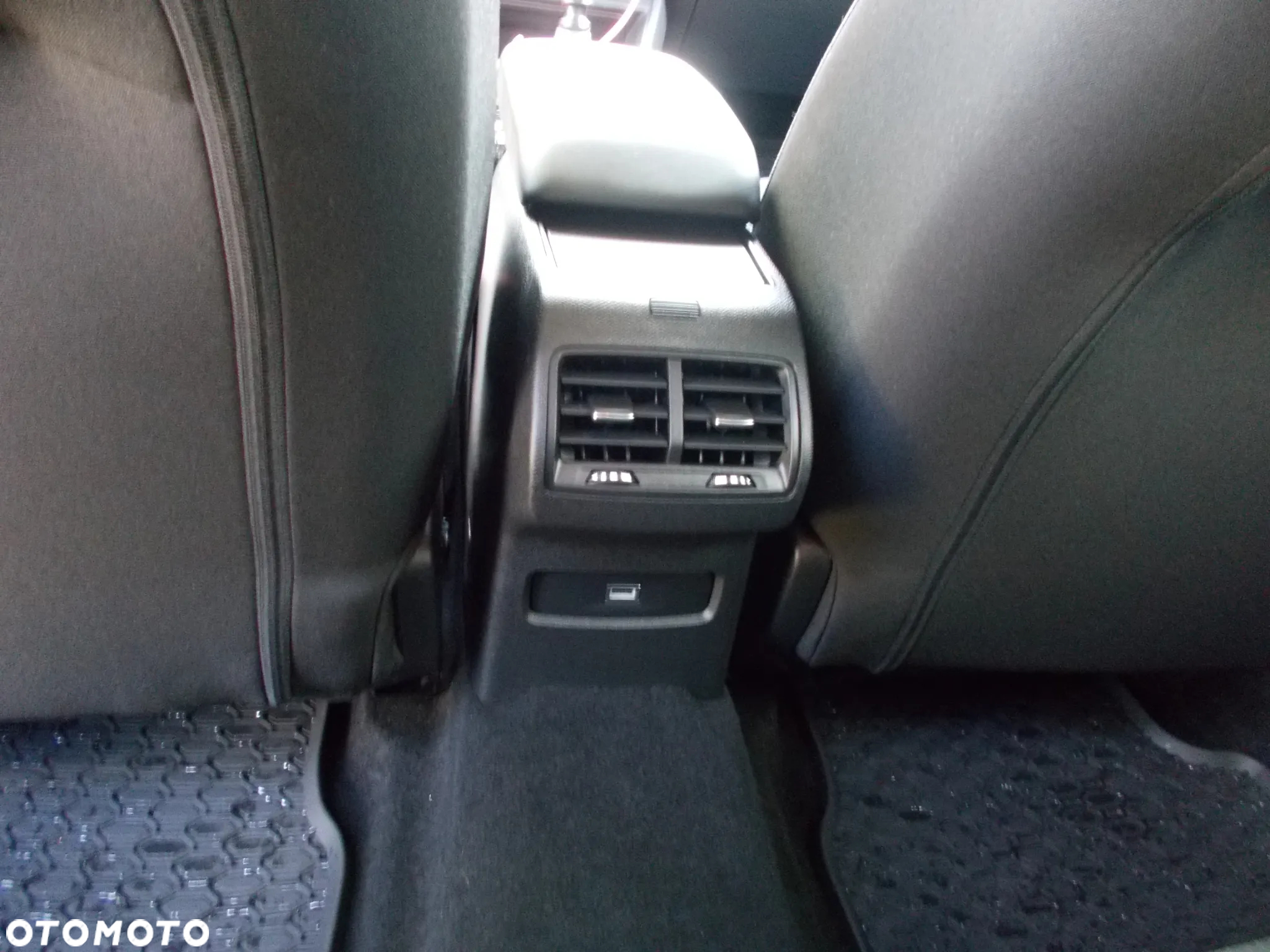 Citroën C4 1.2 PureTech Business Edition S&S - 13