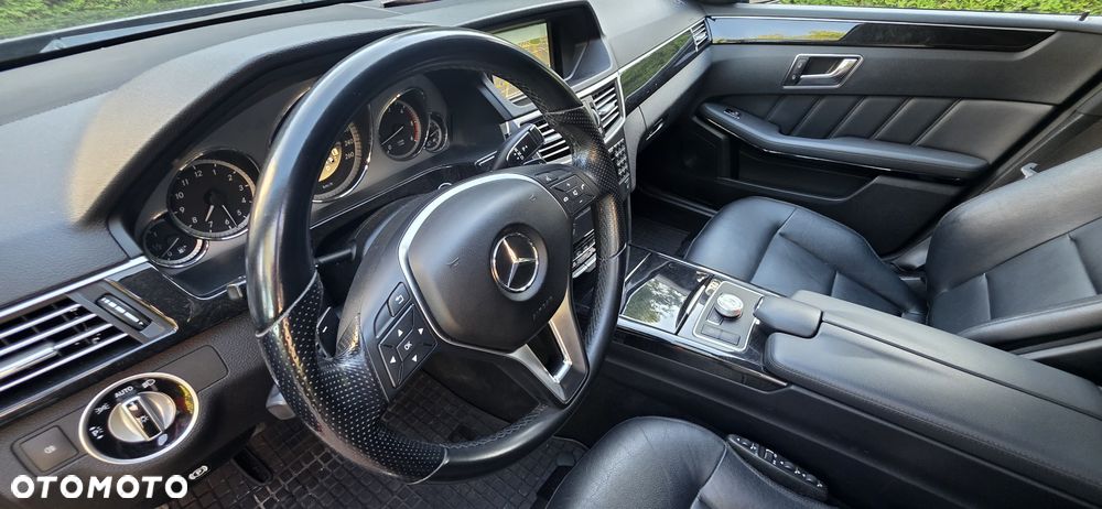 Mercedes-Benz Klasa E 350 CDI DPF 4Matic BlueEFFICIENCY 7G-TRONIC Avantgarde - 19
