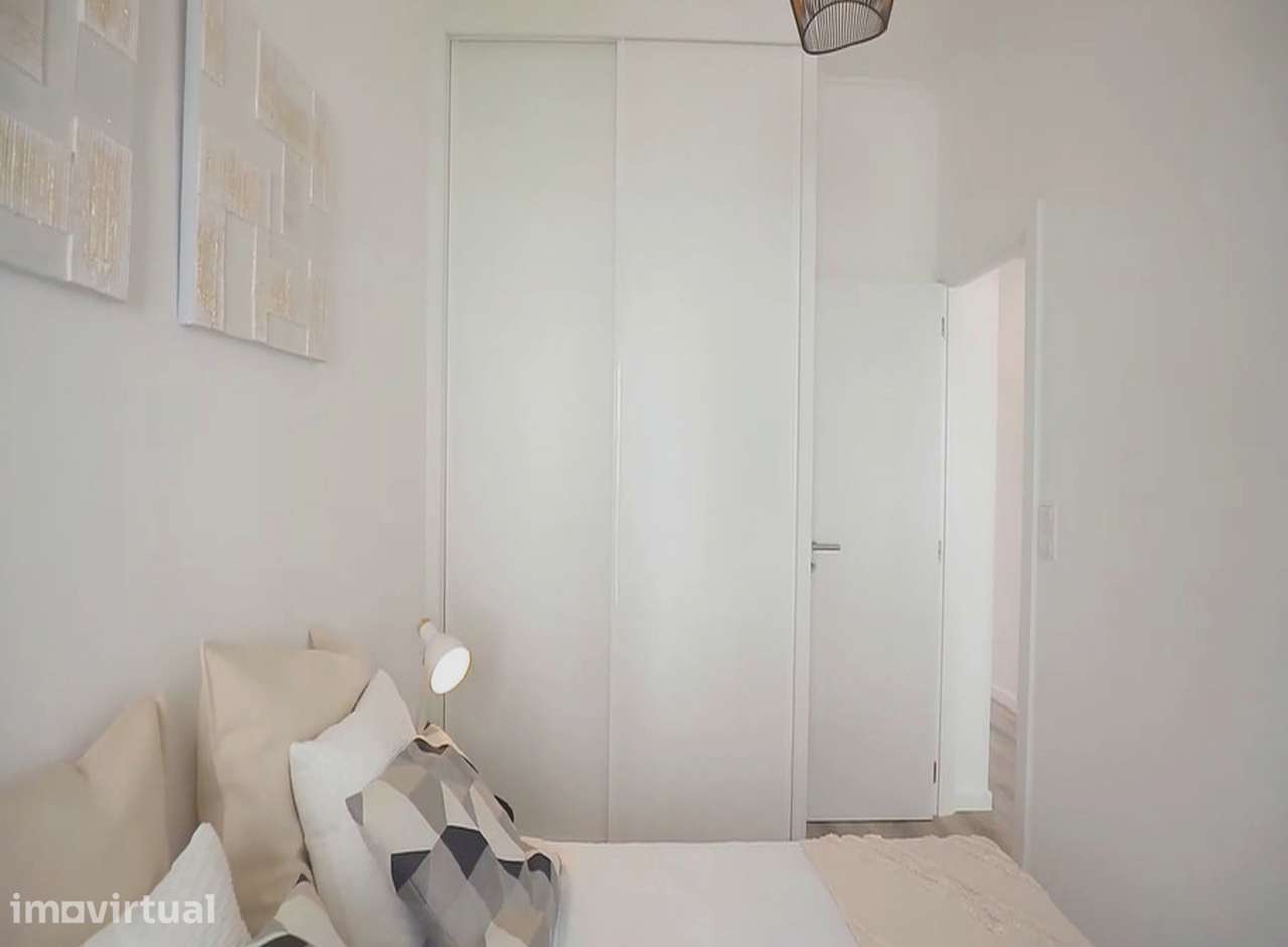 Apartamento T3 com varanda e garagem em Lisboa - Grande imagem: 2/29