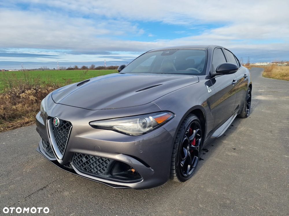 Alfa Romeo Giulia 2.9 V6 Bi-Turbo AT8 Quadrifoglio - 8