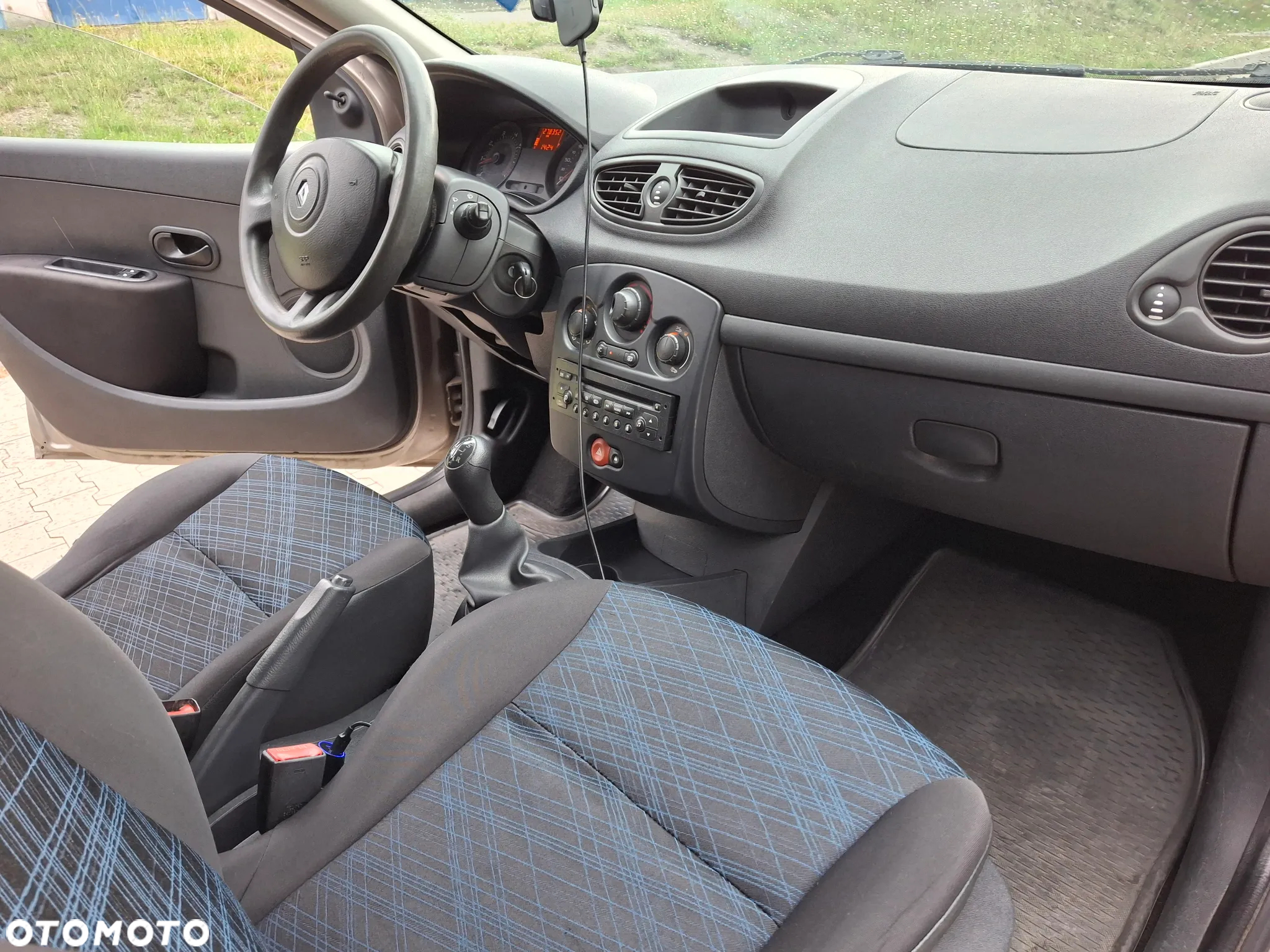 Renault Clio - 13