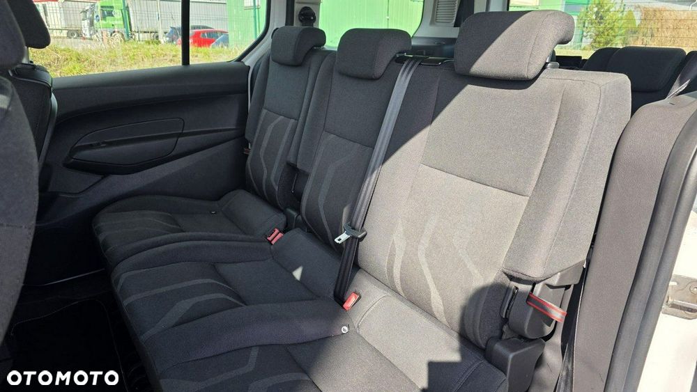 Ford Transit Connect - 11