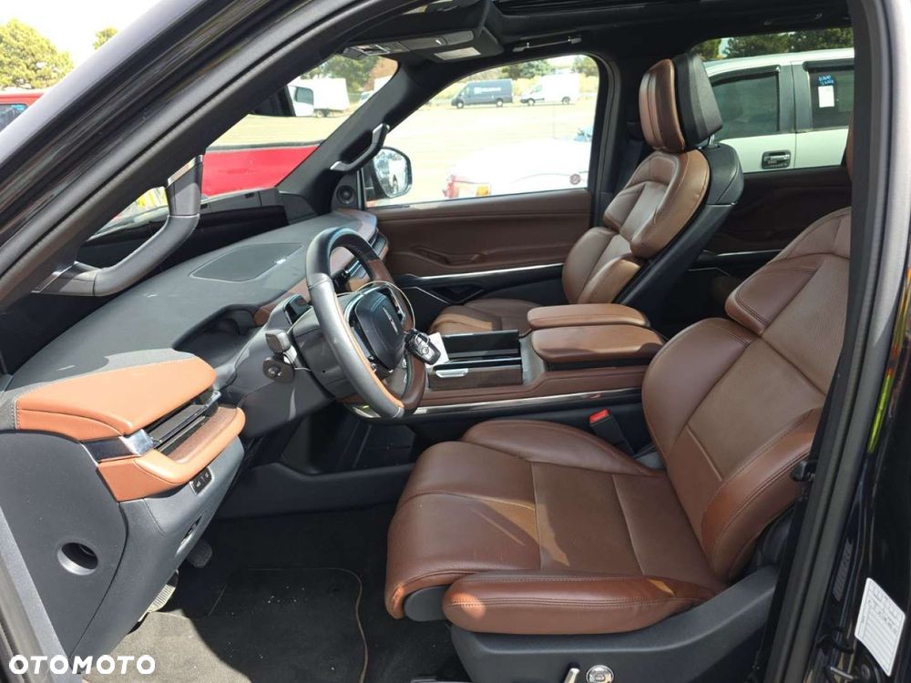 Lincoln Navigator - 8