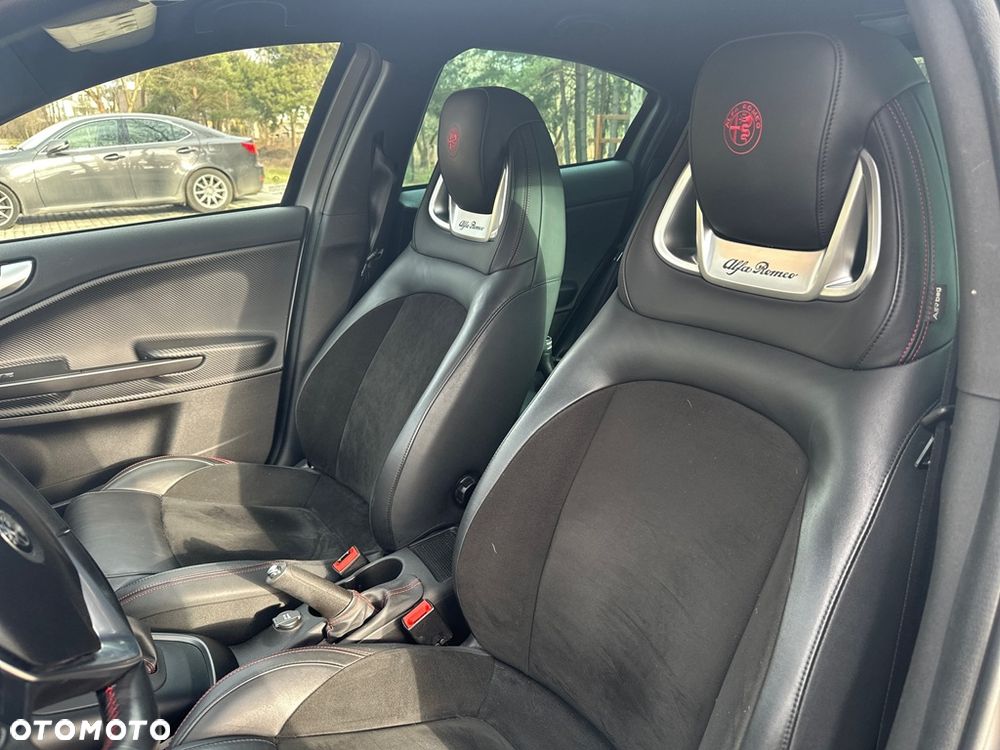 Alfa Romeo Giulietta 1750 TBi Veloce TCT - 13