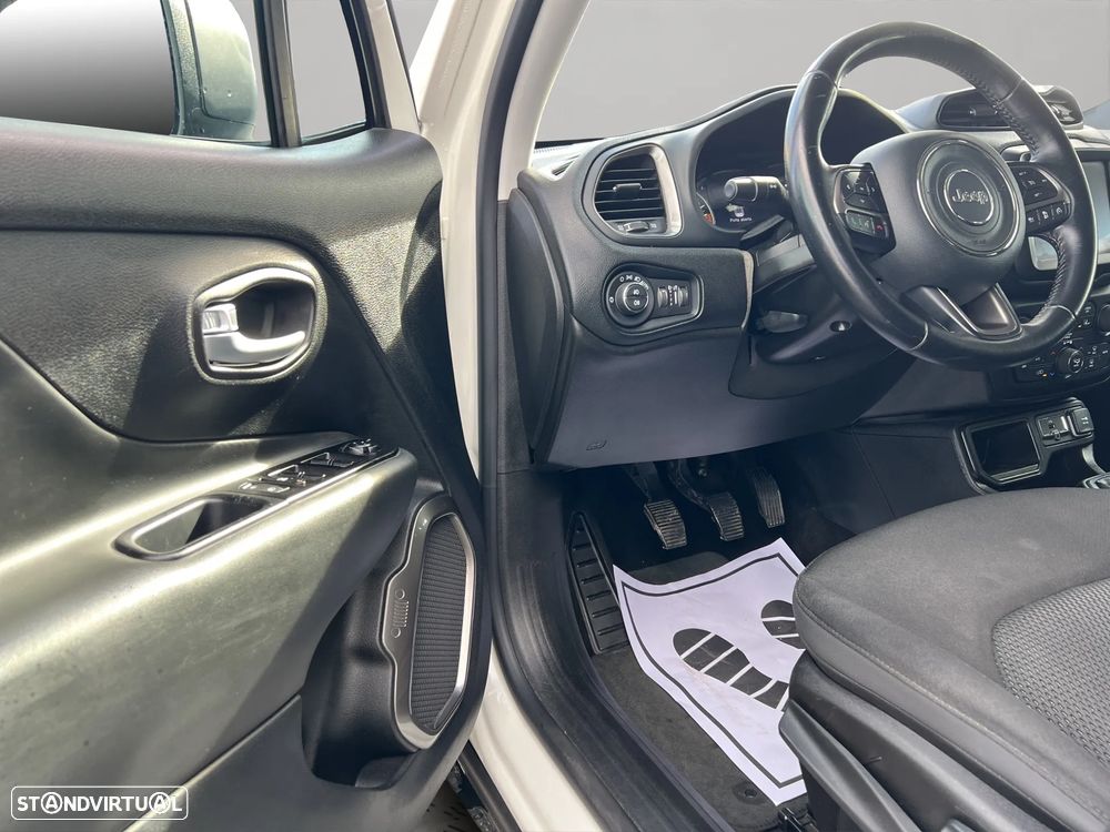 Jeep Renegade 1.0 T Limited - 20
