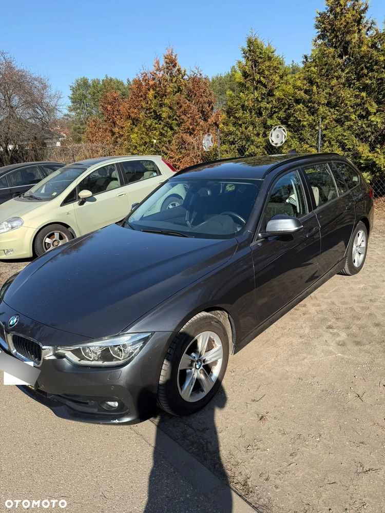BMW Seria 3 318i - 1