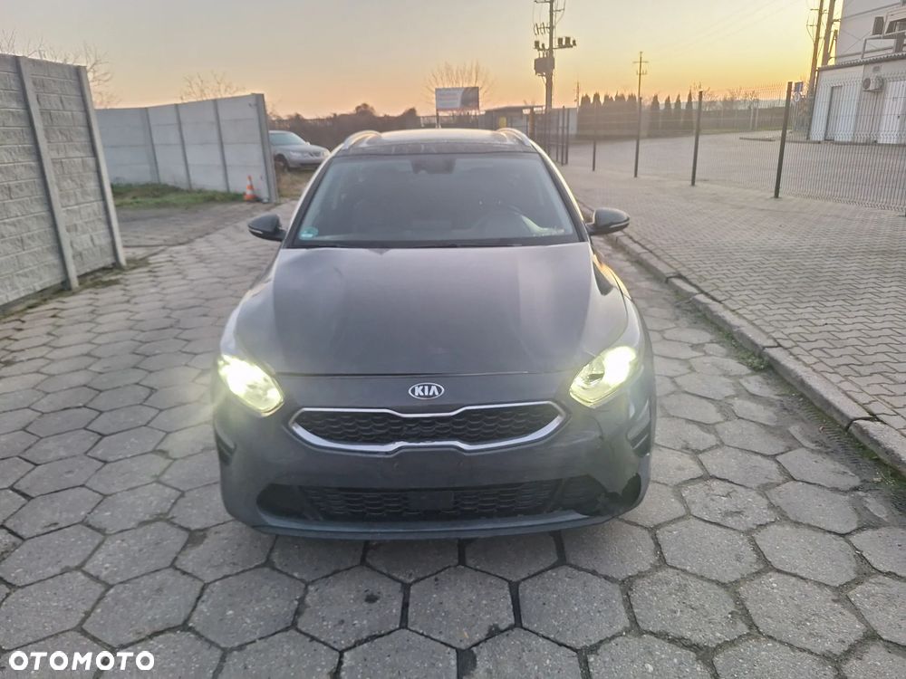 Kia Ceed 1.6 CRDi Platinum Edition - 2