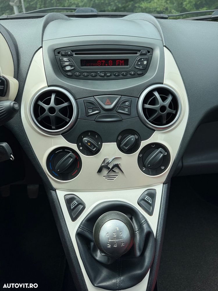 Ford Ka 1.2i Titanium - 12