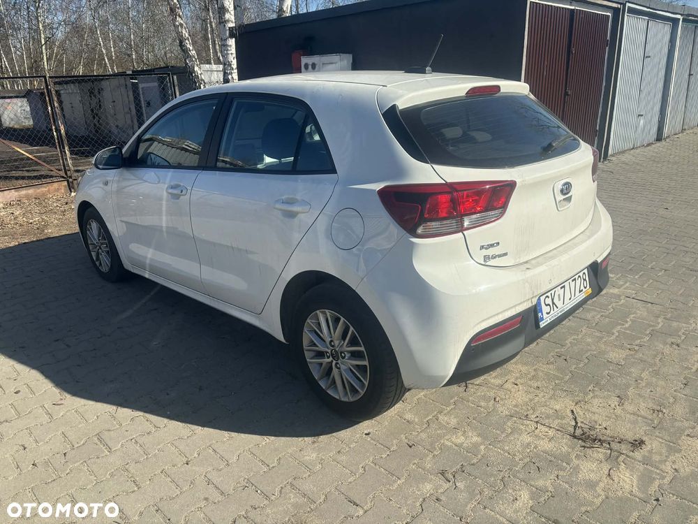 Kia Rio - 3