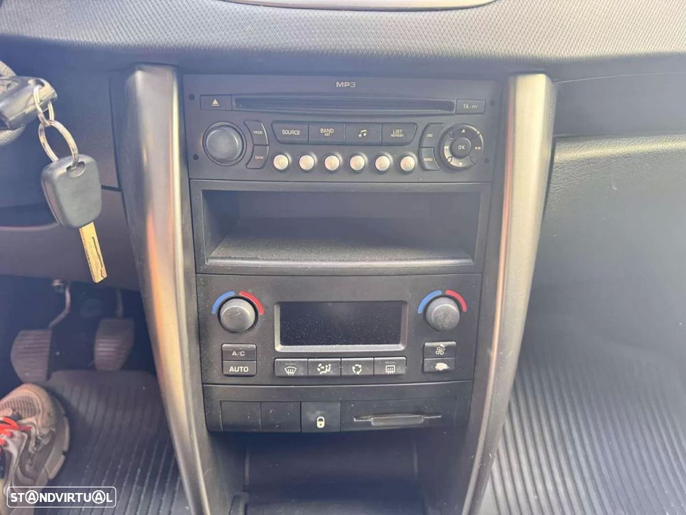 Peugeot 207 SW 1.6 HDi Sport - 11