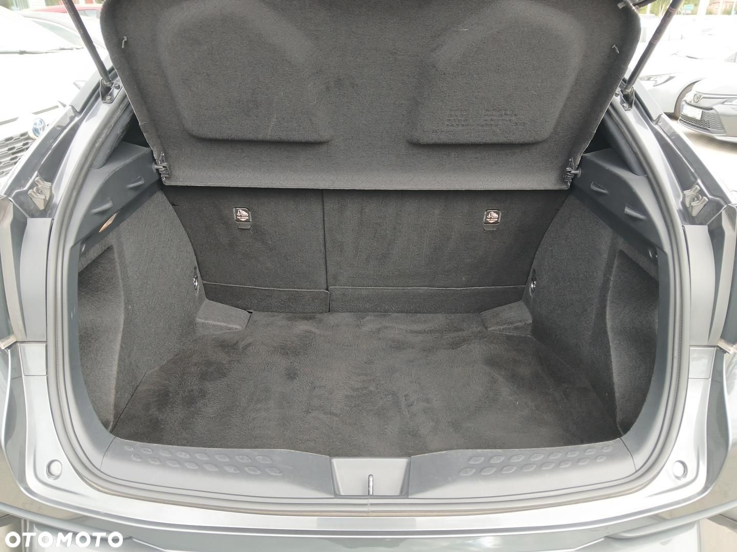 Toyota C-HR 1.8 Hybrid Prestige - 11