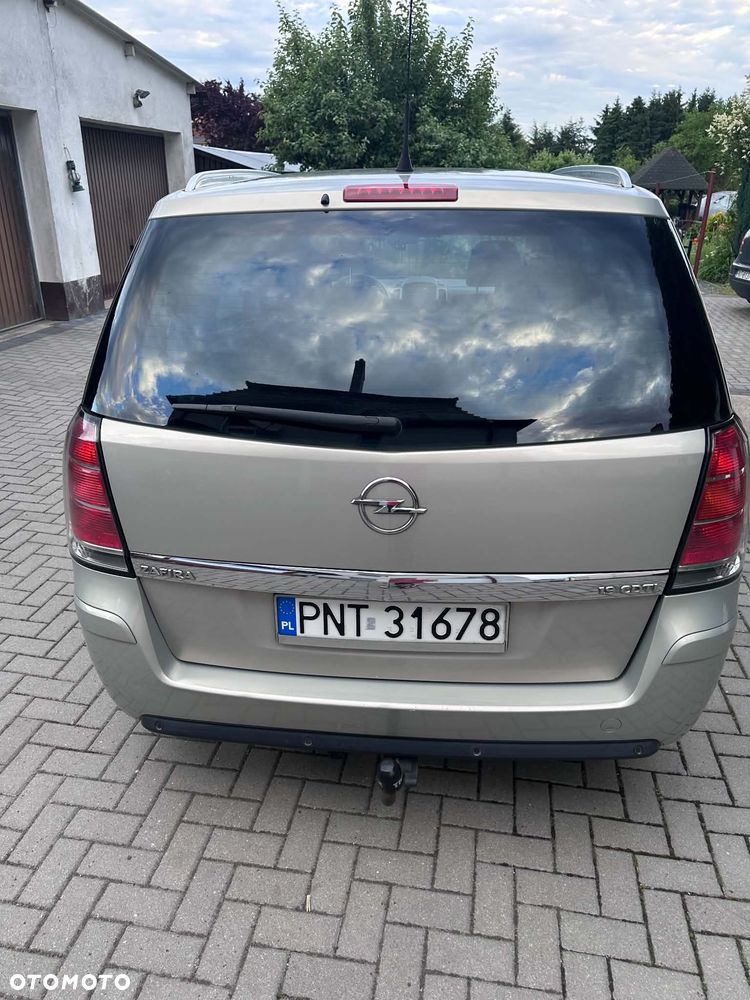Opel Zafira 2007 photo 2