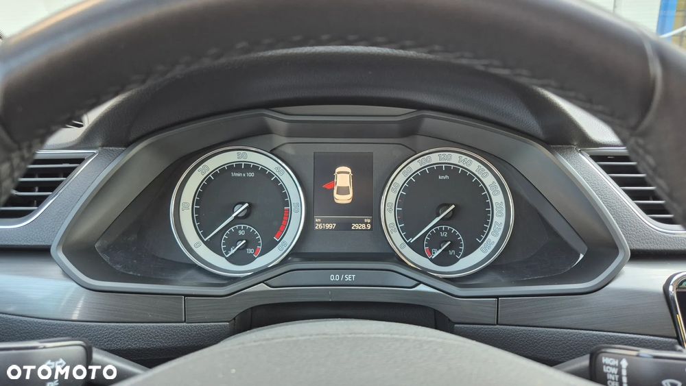 Skoda Superb 2.0 TDI Style DSG - 17