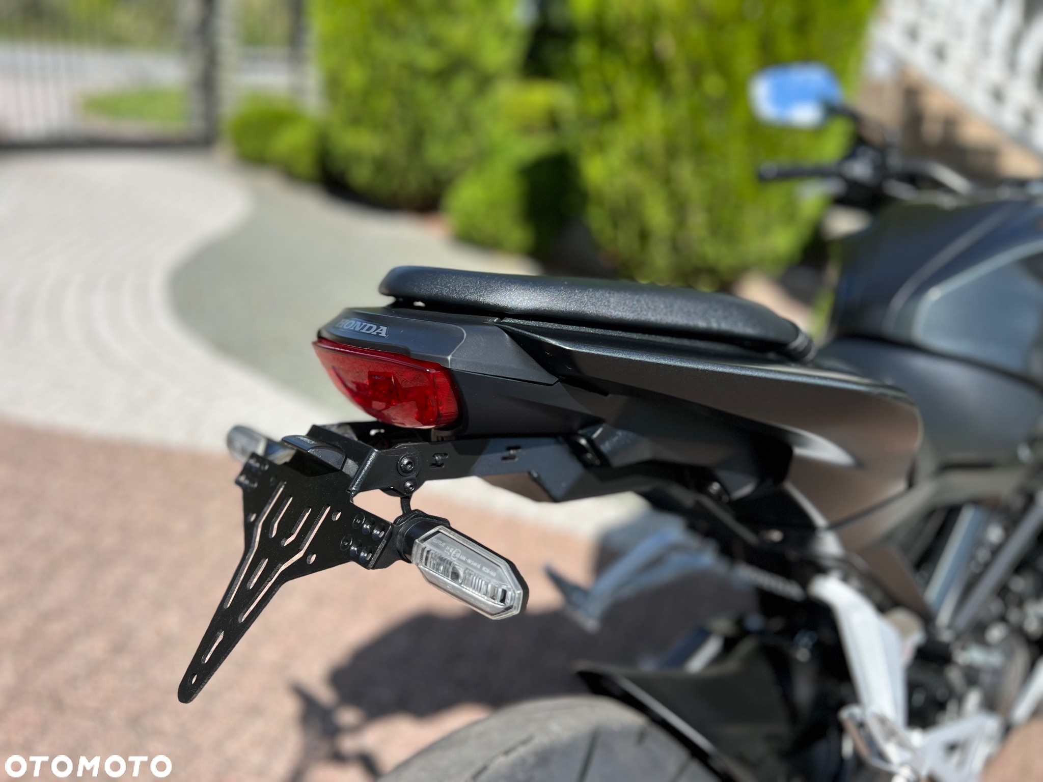 Honda CB - 11