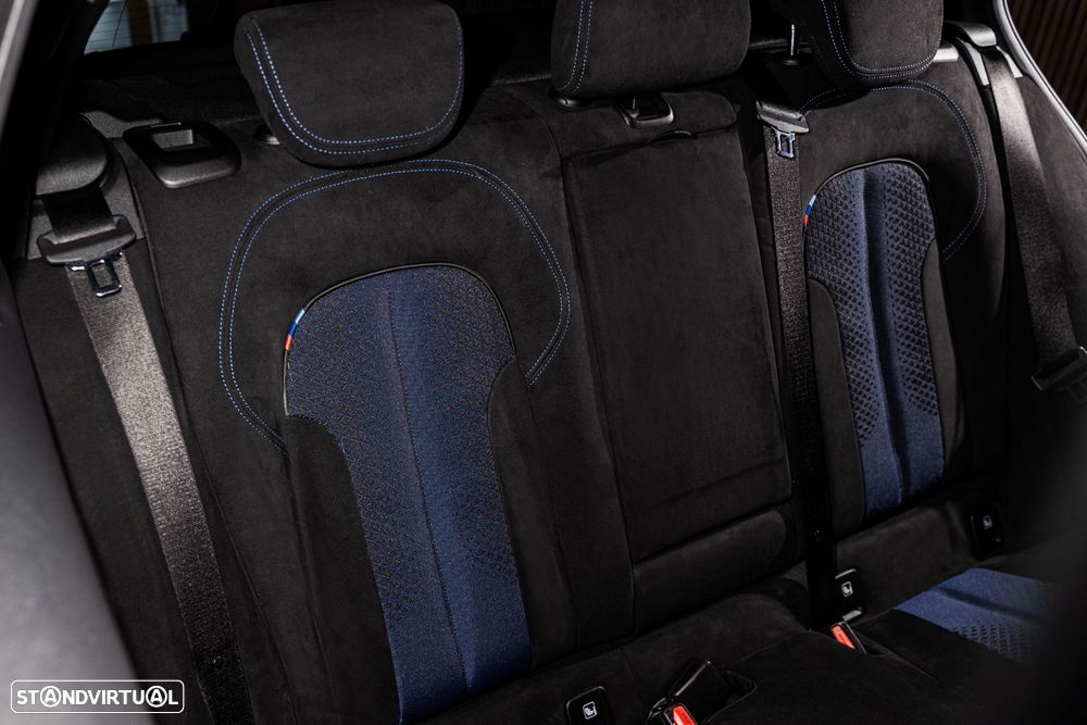 BMW 118 i Pack Desportivo M Auto - 30